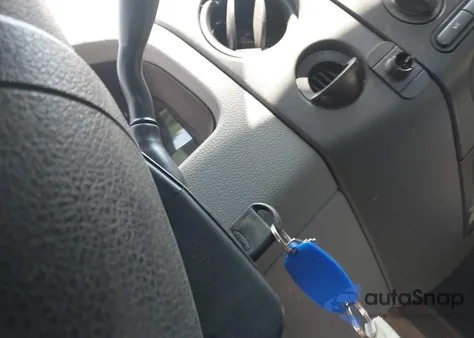 2004 Ford F-150 Stx/Xl/Xlt z USA, uszkodzony, nr VIN 1FTRF14W54NB75251